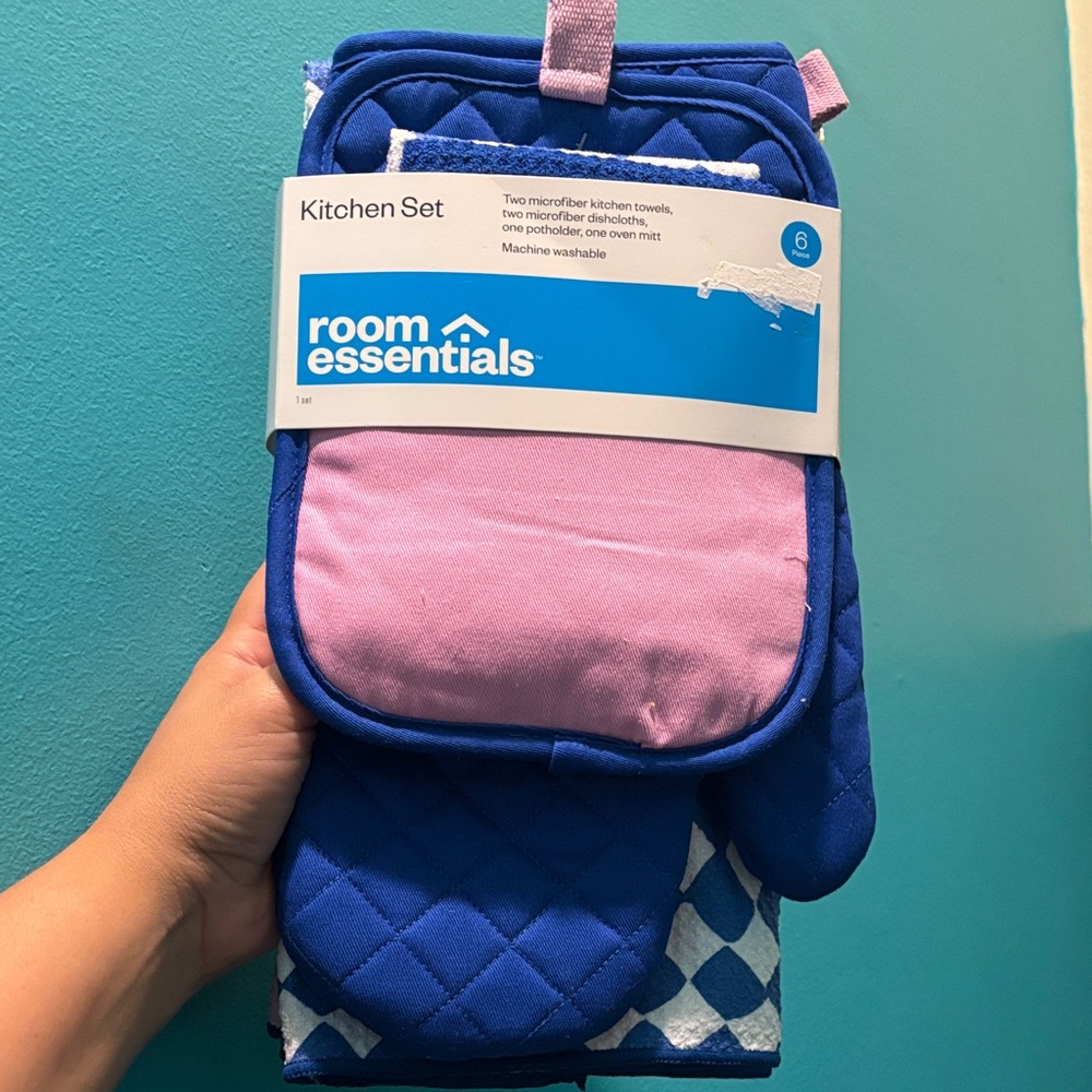 Room Essentials Blue and Purple Kitchen Set